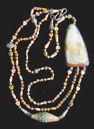 Avocado Cabochon Necklace