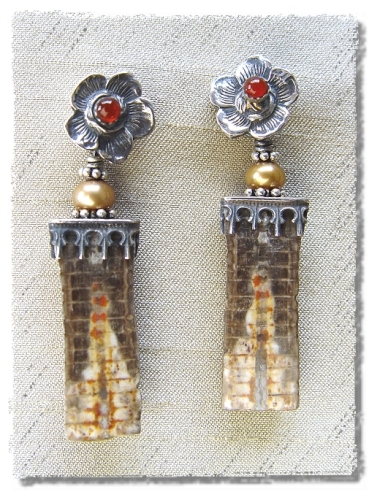 Crinoid Cat Earrings