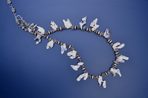 Sparkly Pearls Necklace